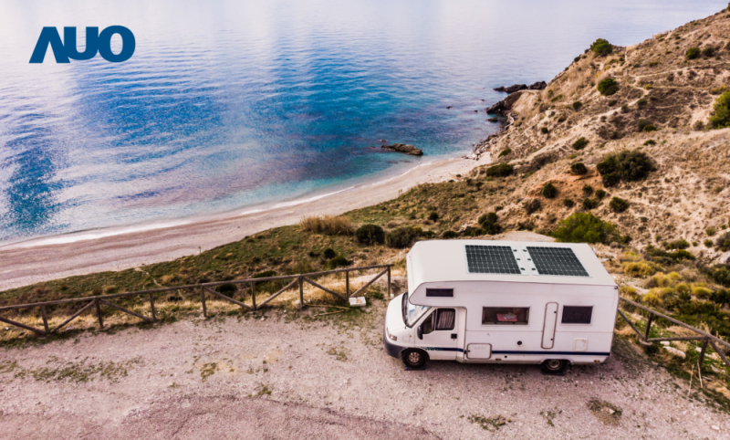 「可撓輕量化太陽光電板SunCurva」使用輕量特殊耐候型複合板取代傳統太陽能板的玻璃前板，不僅降低70%重量，每米平方僅3Kg；具有抗衝擊性能及通過電磁相容性測試，可應用於交通運輸工具，如露營車、遊艇等